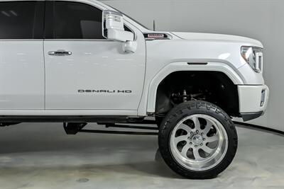 2020 GMC Sierra 2500HD Denali-OVER $40K MODS-LIFTED WITH WHEELS! - Photo 15 - Joliet, IL 60435