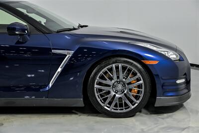 2016 Nissan GT-R Premium-BONE STOCK-IMMACULATE GT-R!   - Photo 15 - Joliet, IL 60435
