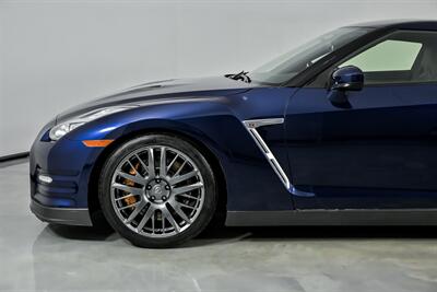 2016 Nissan GT-R Premium-BONE STOCK-IMMACULATE GT-R!   - Photo 7 - Joliet, IL 60435