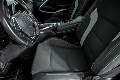 2017 Chevrolet Camaro SS   - Photo 20 - Joliet, IL 60435