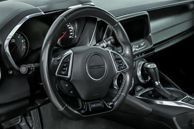 2017 Chevrolet Camaro SS   - Photo 23 - Joliet, IL 60435