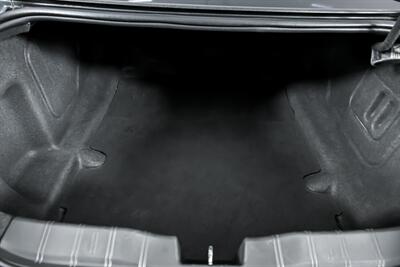 2017 Chevrolet Camaro SS   - Photo 16 - Joliet, IL 60435