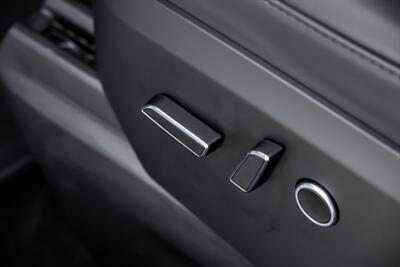 2022 Tesla Model X Plaid-6 SEATER!   - Photo 26 - Joliet, IL 60435
