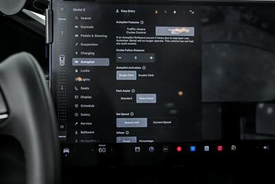 2022 Tesla Model X Plaid-6 SEATER!   - Photo 35 - Joliet, IL 60435