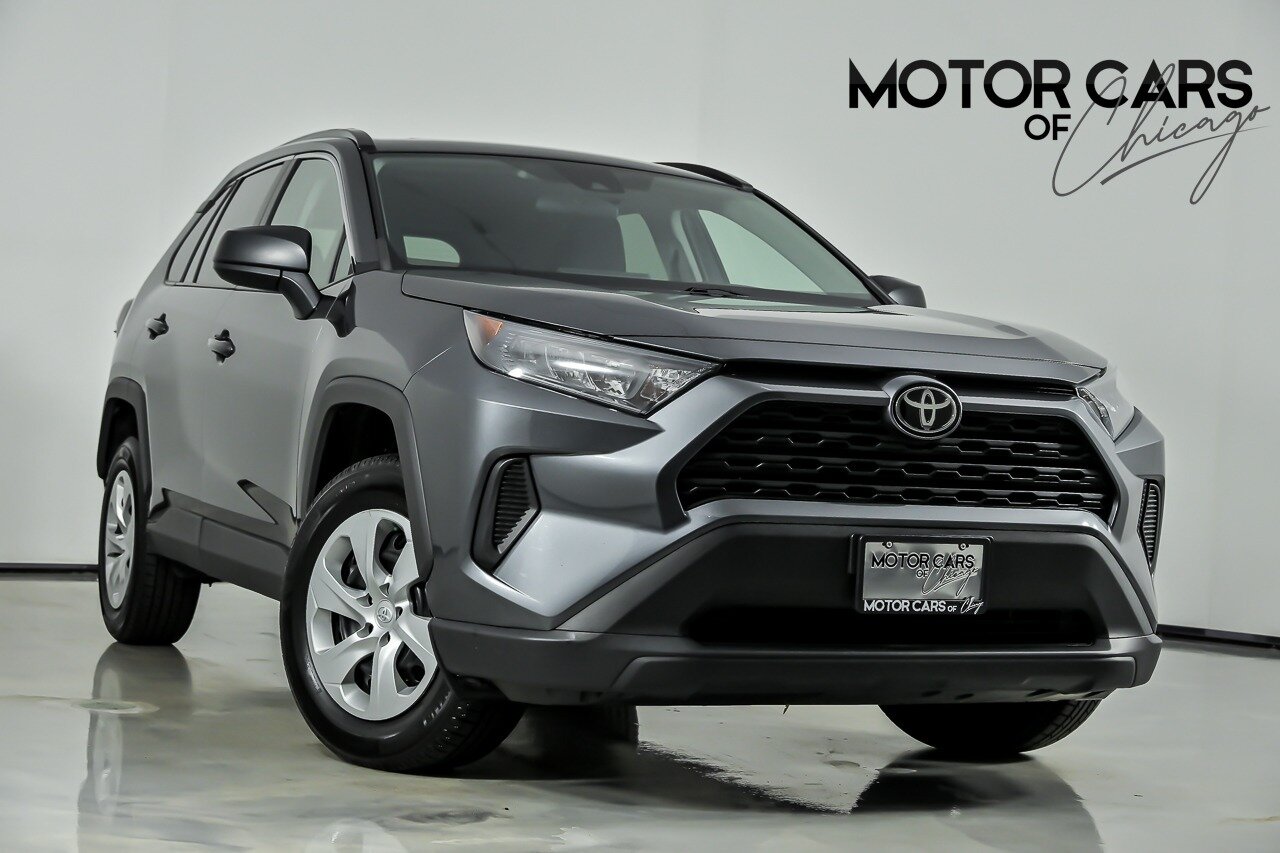 2021 Toyota RAV4 LE AWD's photo