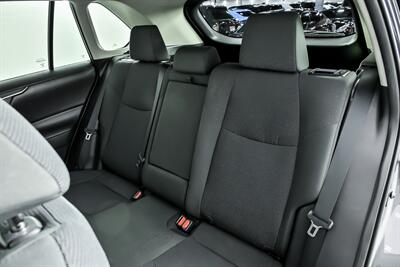 2021 Toyota RAV4 LE   - Photo 22 - Joliet, IL 60435