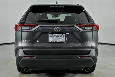2021 Toyota RAV4 LE   - Photo 11 - Joliet, IL 60435