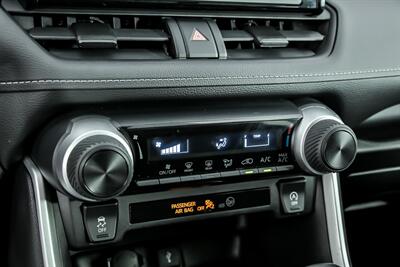 2021 Toyota RAV4 LE   - Photo 30 - Joliet, IL 60435