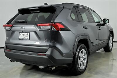 2021 Toyota RAV4 LE   - Photo 12 - Joliet, IL 60435