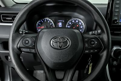 2021 Toyota RAV4 LE   - Photo 26 - Joliet, IL 60435