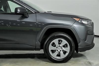 2021 Toyota RAV4 LE   - Photo 15 - Joliet, IL 60435