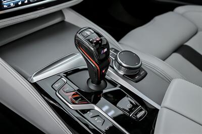 2022 BMW M5 COMPETITION-$25K MODS-RARE FACTORY PAINT   - Photo 38 - Joliet, IL 60435