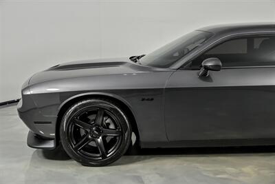 2023 Dodge Challenger R/T   - Photo 7 - Joliet, IL 60435
