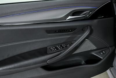 2023 BMW M5 COMPETITION   - Photo 18 - Joliet, IL 60435