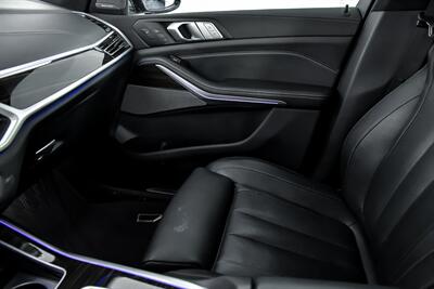 2022 BMW X7 M50i   - Photo 39 - Joliet, IL 60435