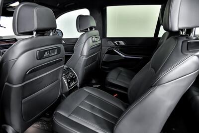 2022 BMW X7 M50i   - Photo 25 - Joliet, IL 60435