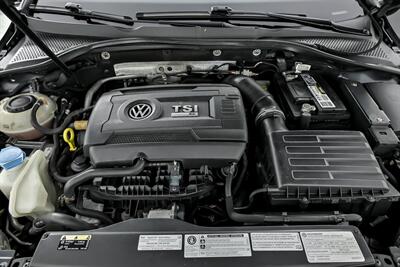 2018 Volkswagen Golf R 4Motion   - Photo 17 - Joliet, IL 60435