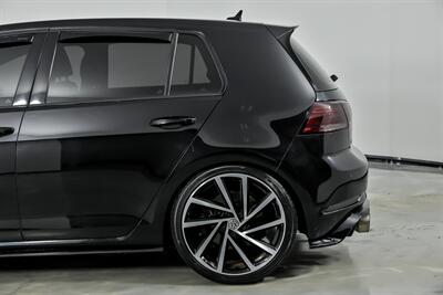 2018 Volkswagen Golf R 4Motion   - Photo 9 - Joliet, IL 60435