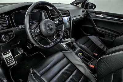 2018 Volkswagen Golf R 4Motion   - Photo 19 - Joliet, IL 60435