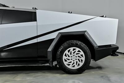 2024 Tesla Cybertruck -OVER $30K MODS   - Photo 9 - Joliet, IL 60435