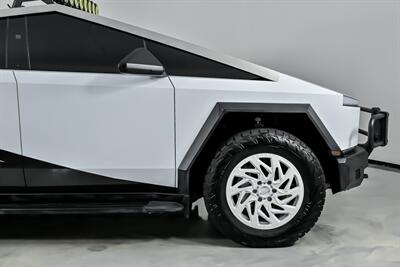 2024 Tesla Cybertruck -OVER $30K MODS   - Photo 15 - Joliet, IL 60435