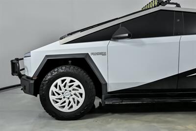 2024 Tesla Cybertruck -OVER $30K MODS   - Photo 7 - Joliet, IL 60435