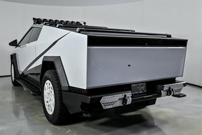 2024 Tesla Cybertruck -OVER $30K MODS   - Photo 10 - Joliet, IL 60435