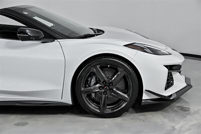 2023 Chevrolet Corvette Z06 3LZ-MASSIVE $162K MSRP-CARBON OVERLOAD! - Photo 15 - Joliet, IL 60435