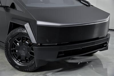 2024 Tesla Cybertruck   - Photo 3 - Joliet, IL 60435