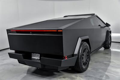 2024 Tesla Cybertruck   - Photo 12 - Joliet, IL 60435