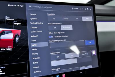 2024 Tesla Cybertruck   - Photo 37 - Joliet, IL 60435
