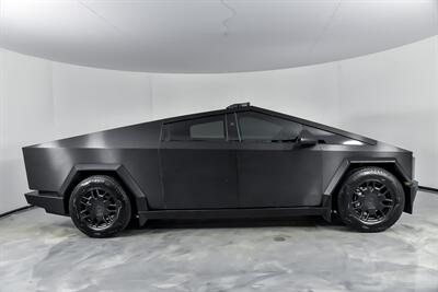 2024 Tesla Cybertruck   - Photo 14 - Joliet, IL 60435