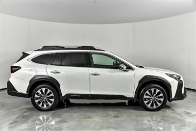 2023 Subaru Outback Touring XT   - Photo 14 - Joliet, IL 60435