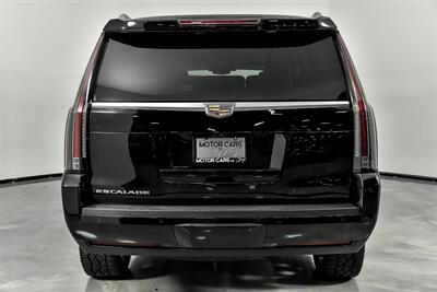 2019 Cadillac Escalade Premium Luxury   - Photo 10 - Joliet, IL 60435