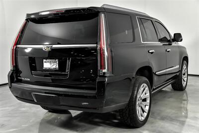 2019 Cadillac Escalade Premium Luxury   - Photo 11 - Joliet, IL 60435