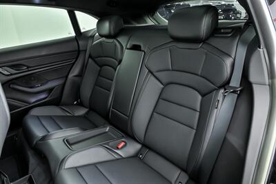 2022 Porsche Taycan 4 Cross Turismo - Photo 24 - Joliet, IL 60435