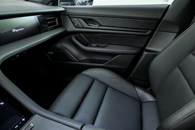 2022 Porsche Taycan 4 Cross Turismo - Photo 42 - Joliet, IL 60435