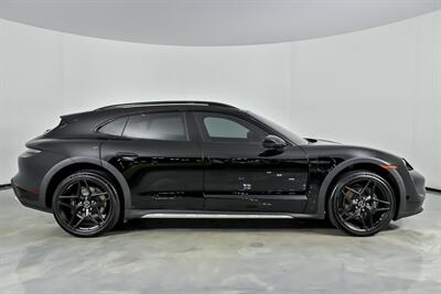 2022 Porsche Taycan 4 Cross Turismo - Photo 14 - Joliet, IL 60435