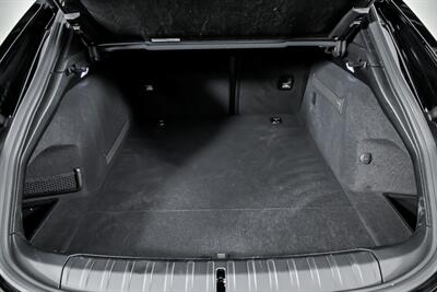2022 Porsche Taycan 4 Cross Turismo - Photo 16 - Joliet, IL 60435