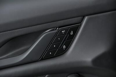 2022 Porsche Taycan 4 Cross Turismo - Photo 18 - Joliet, IL 60435