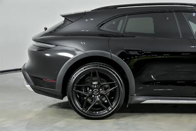2022 Porsche Taycan 4 Cross Turismo - Photo 13 - Joliet, IL 60435