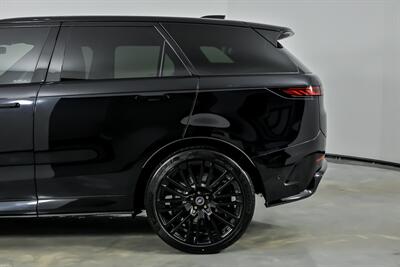 2025 Land Rover Range Rover Sport P635 SV Edition Two - Photo 9 - Joliet, IL 60435