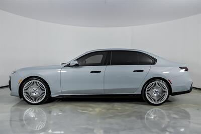 2024 BMW 760i xDrive   - Photo 8 - Joliet, IL 60435