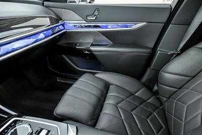 2024 BMW 760i xDrive   - Photo 38 - Joliet, IL 60435