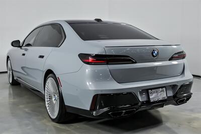 2024 BMW 760i xDrive   - Photo 10 - Joliet, IL 60435