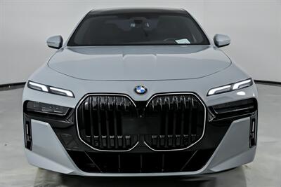 2024 BMW 760i xDrive   - Photo 5 - Joliet, IL 60435