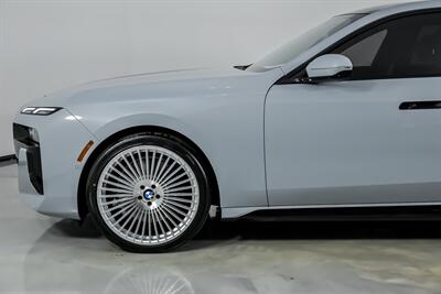 2024 BMW 760i xDrive   - Photo 7 - Joliet, IL 60435