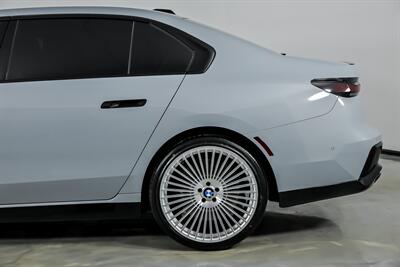 2024 BMW 760i xDrive   - Photo 9 - Joliet, IL 60435