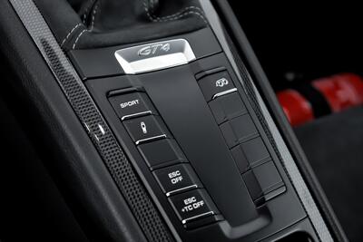 2016 Porsche Cayman GT4   - Photo 33 - Joliet, IL 60435