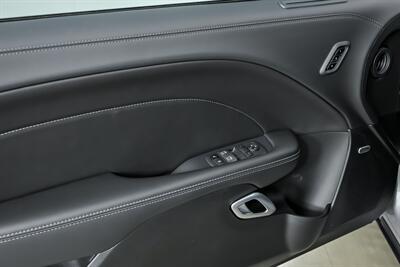 2023 Dodge Challenger R/T Scat Pack   - Photo 18 - Joliet, IL 60435